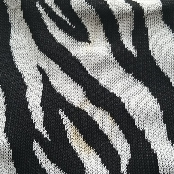 Top - Picture 2 of 6